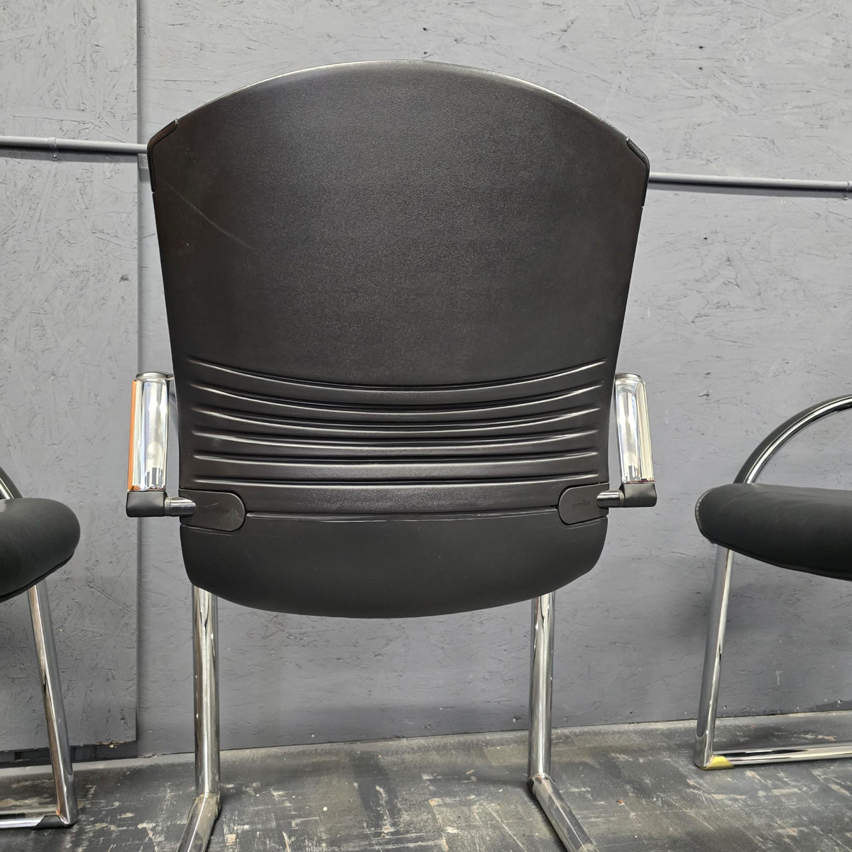 3 Giroflex Freischwinger aus Leder & Chrom