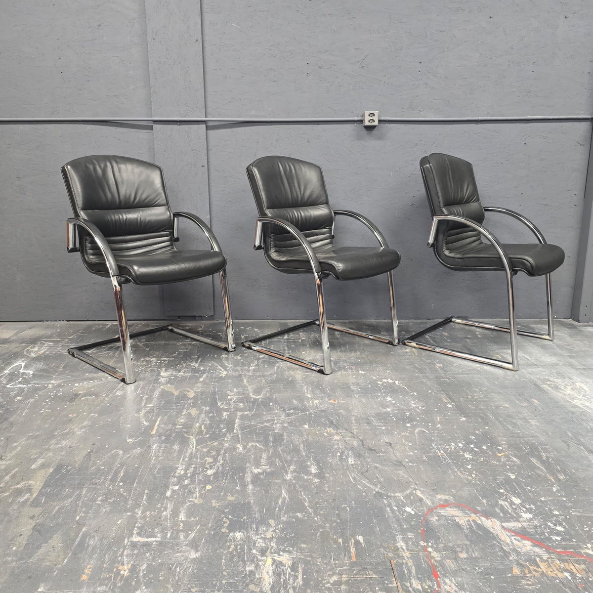 3 Giroflex Freischwinger aus Leder & Chrom