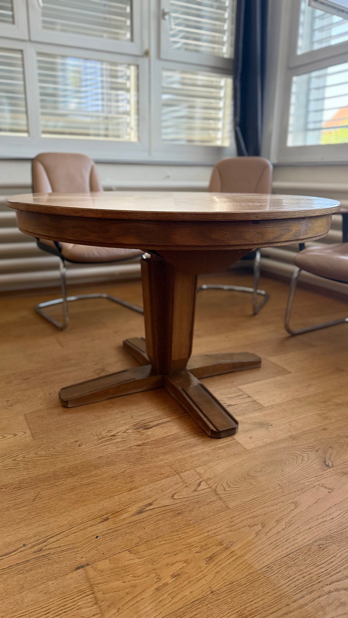 Oak Extendable Dining Table