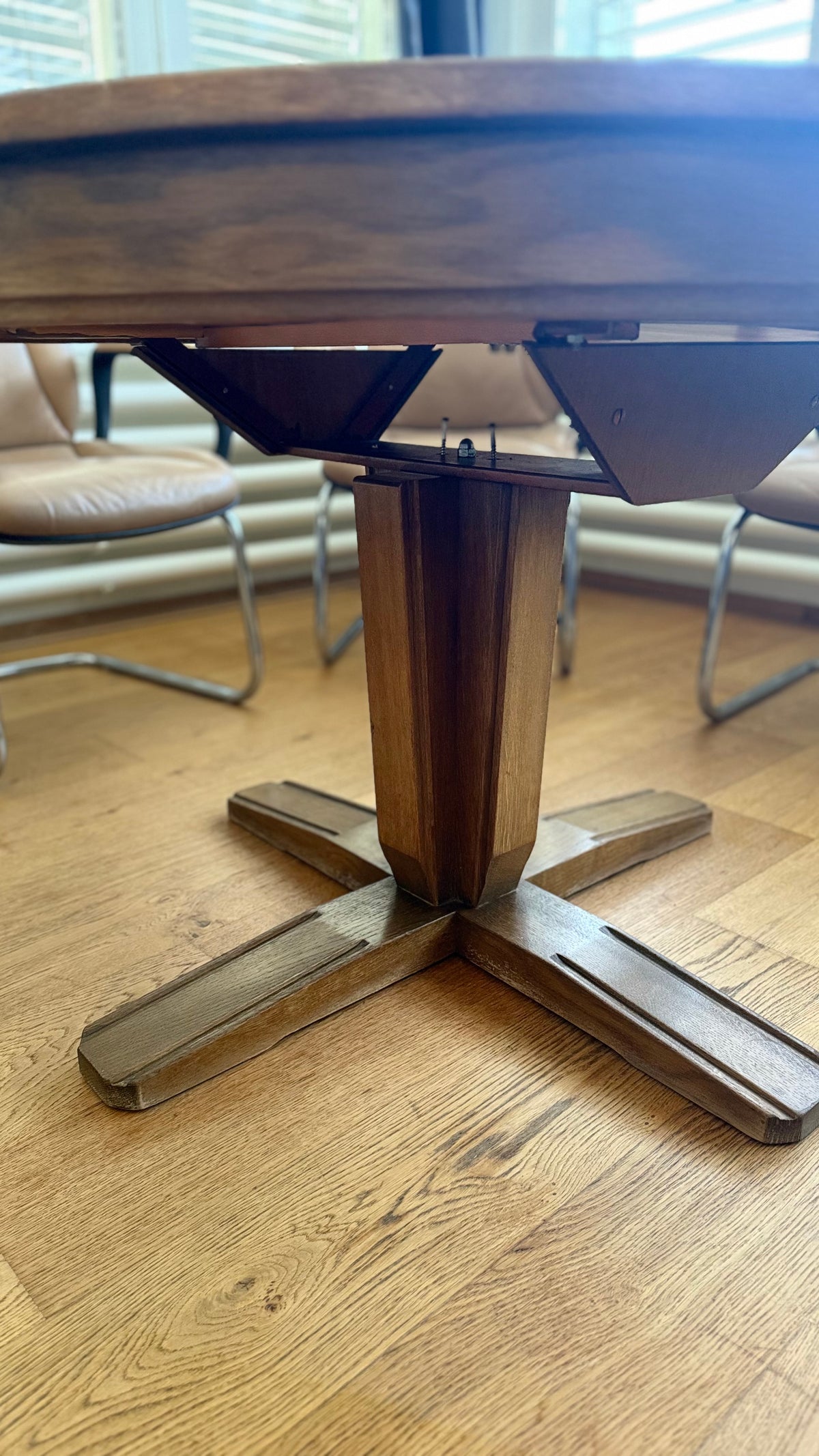 Oak Extendable Dining Table
