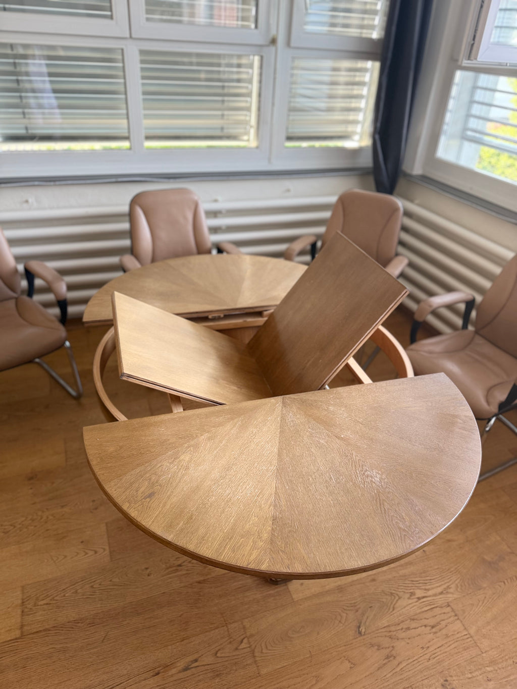 Oak Extendable Dining Table