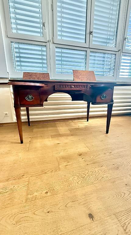 Vintage Schreibtisch · Englischer Stil