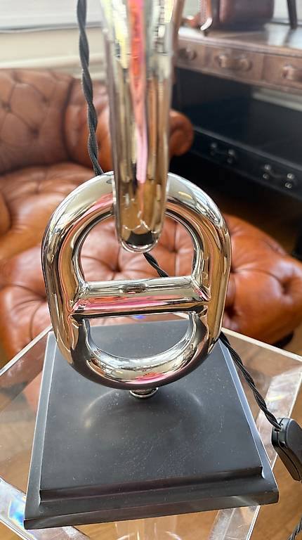 Italienische Designer-Tischlampe · Ketten-Design