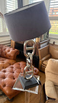 Italienische Designer-Tischlampe · Ketten-Design